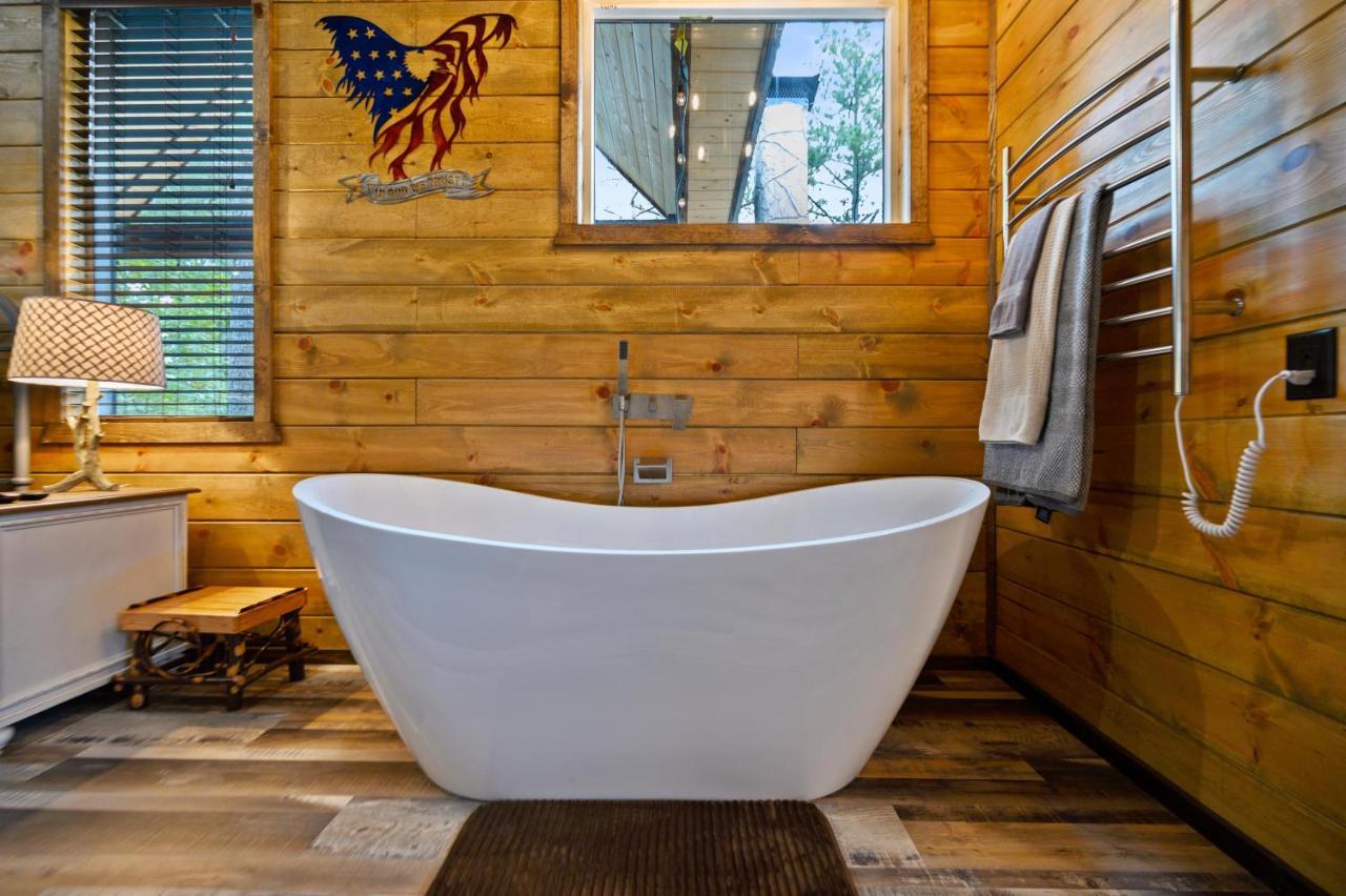 The Adirondack Honeymoon Hot Tub Soaking Tub Wood Burning Fireplace Stephens Gap ภายนอก รูปภาพ