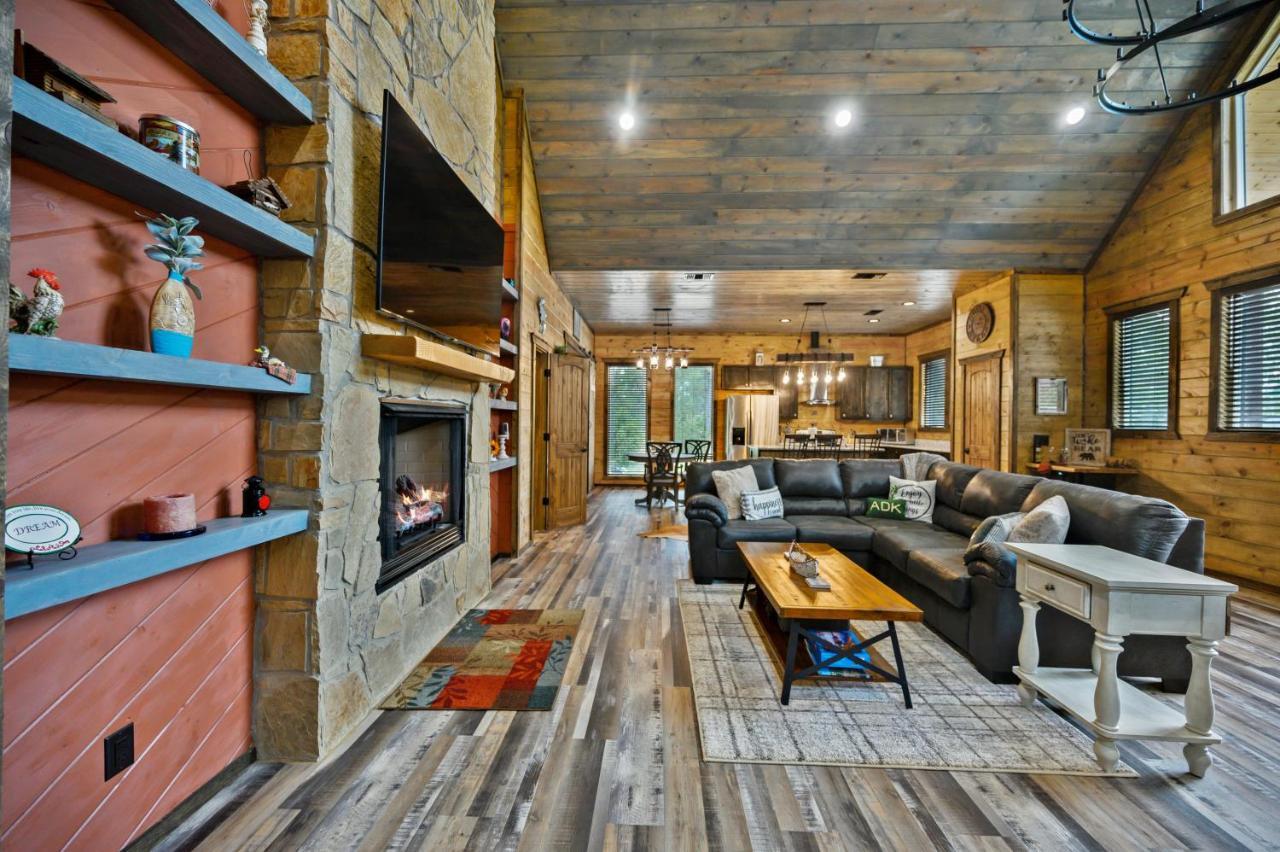 The Adirondack Honeymoon Hot Tub Soaking Tub Wood Burning Fireplace Stephens Gap ภายนอก รูปภาพ