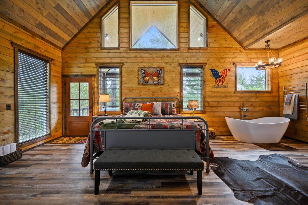 The Adirondack Honeymoon Hot Tub Soaking Tub Wood Burning Fireplace Stephens Gap ภายนอก รูปภาพ