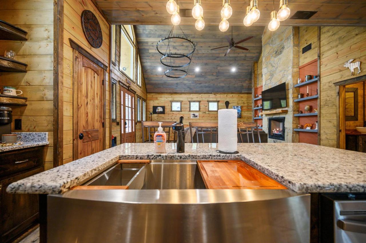 The Adirondack Honeymoon Hot Tub Soaking Tub Wood Burning Fireplace Stephens Gap ภายนอก รูปภาพ