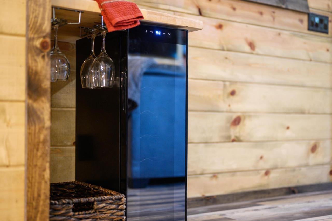 The Adirondack Honeymoon Hot Tub Soaking Tub Wood Burning Fireplace Stephens Gap ภายนอก รูปภาพ