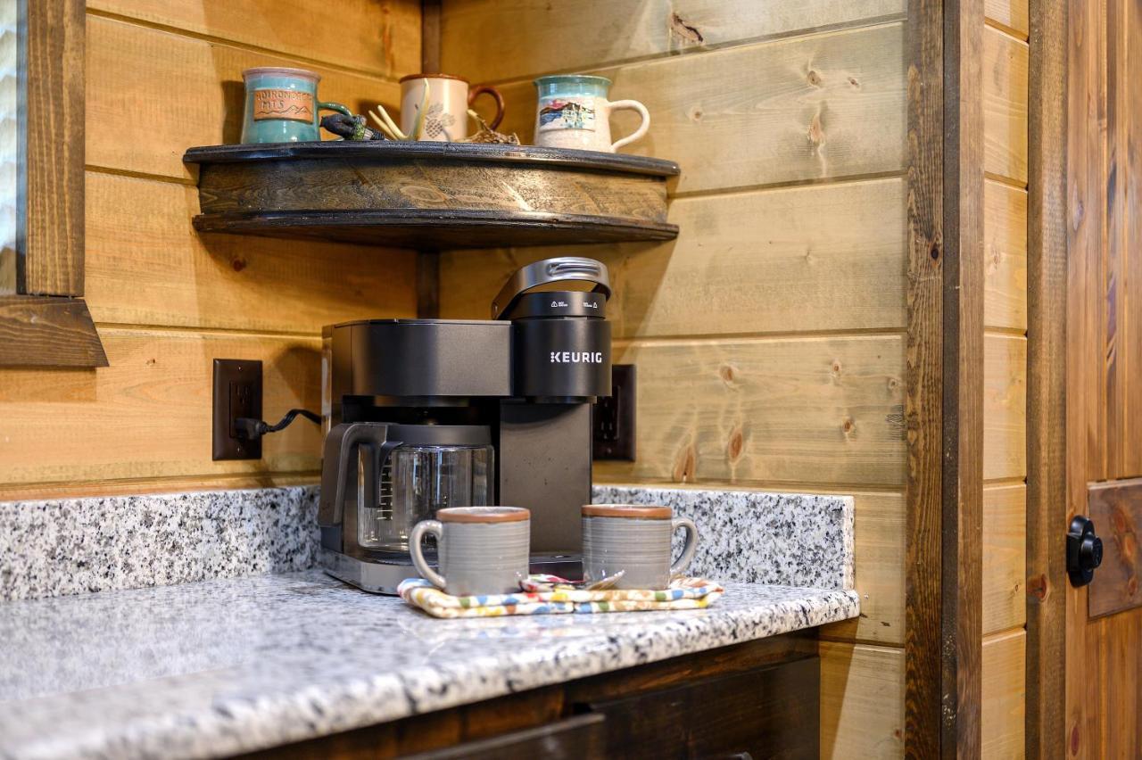 The Adirondack Honeymoon Hot Tub Soaking Tub Wood Burning Fireplace Stephens Gap ภายนอก รูปภาพ